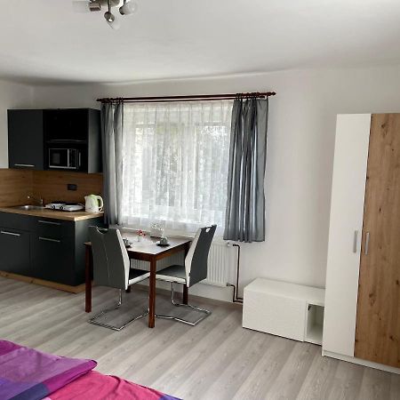Apartmany Marjanka Jenisovice  Экстерьер фото